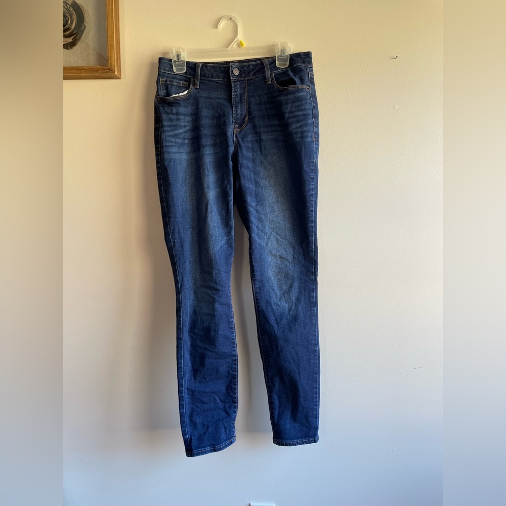 Gently used, old Navy Rockstar high rise jeans. Size 10.